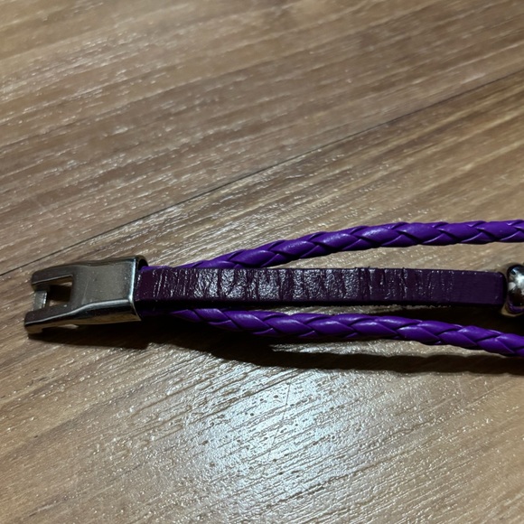 Norval Morisseau Woodland floral Purple Leatherette Bracelet with Silver Accents - Picture 5 of 7